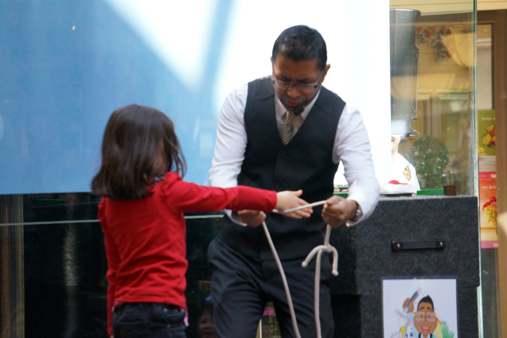 Kids magic show with rope trick